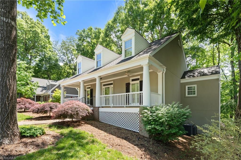 Photo of 976 Ridge Gate Drive, Lewisville, NC 27023 (MLS # 1218737)