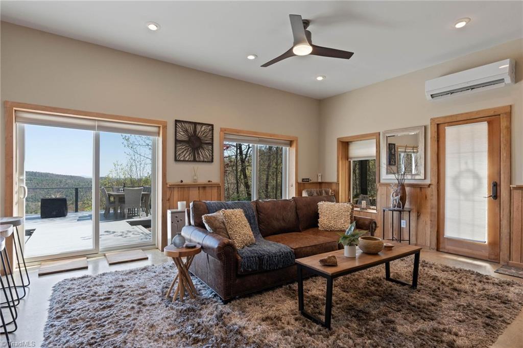 3086 Summit Road, Purlear, North Carolina image 8
