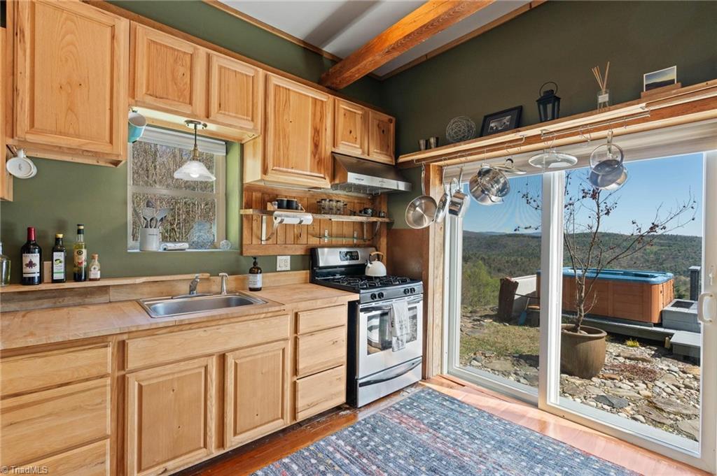 3086 Summit Road, Purlear, North Carolina image 12