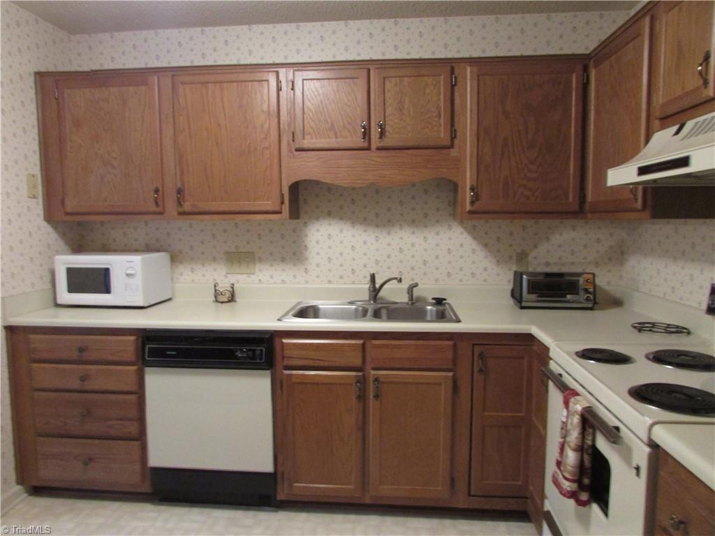 737 Shelby Drive #D, Greensboro, North Carolina image 10