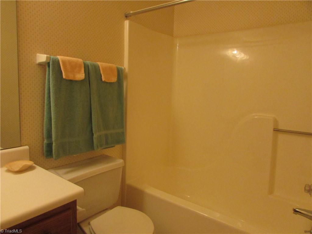 737 Shelby Drive #D, Greensboro, North Carolina image 13