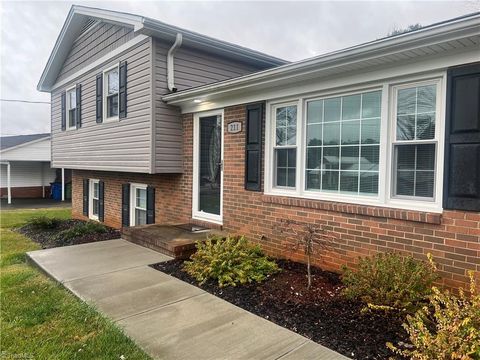 A home in Mount Airy