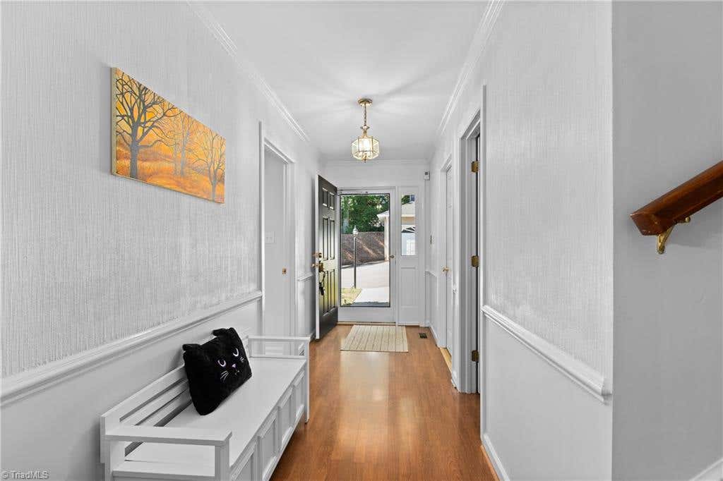 Photo of 4552 Fernhaven Circle, Winston-Salem, NC 27104 (MLS # 1229908)