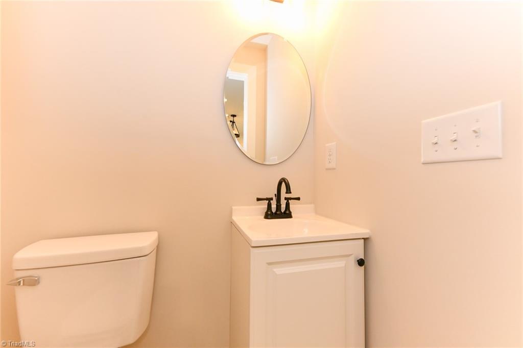 4703 Crystal Lake Drive, Greensboro, North Carolina image 13