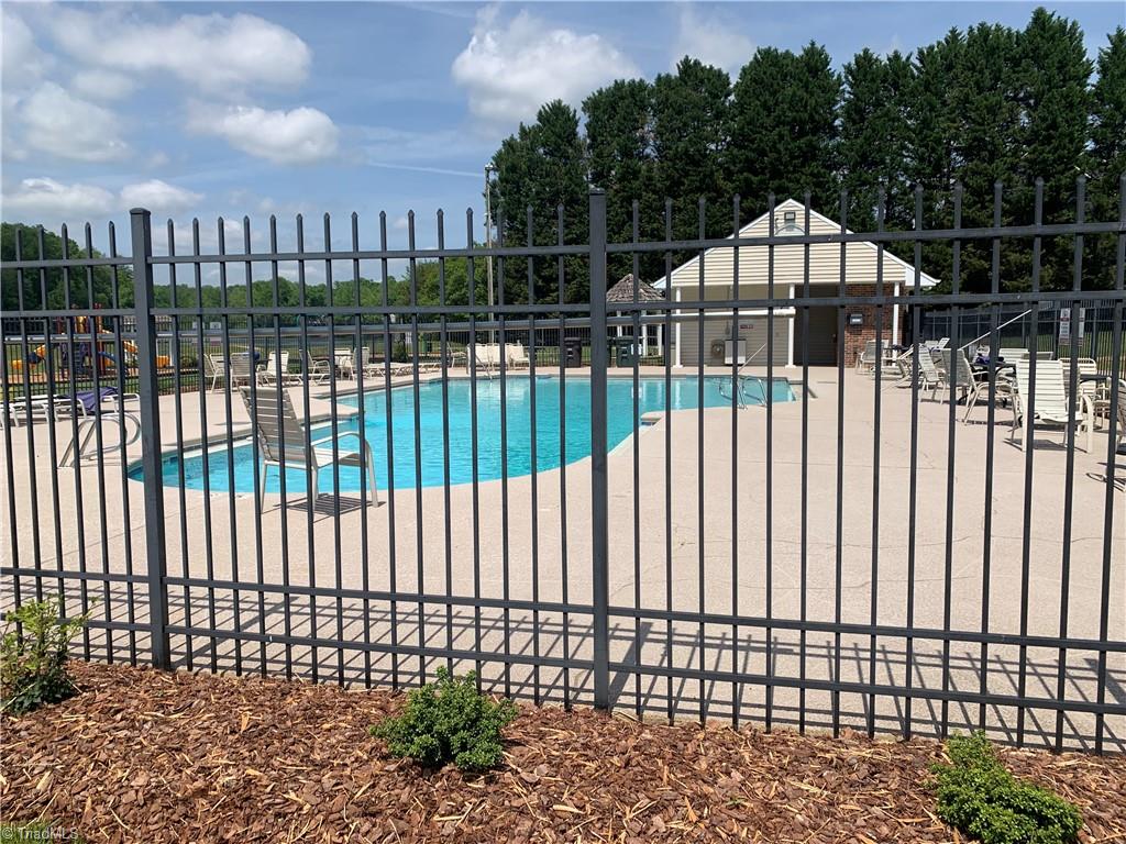 4703 Crystal Lake Drive, Greensboro, North Carolina image 28