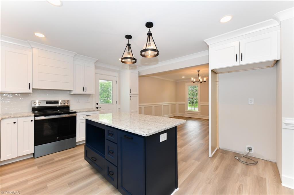 4703 Crystal Lake Drive, Greensboro, North Carolina image 9