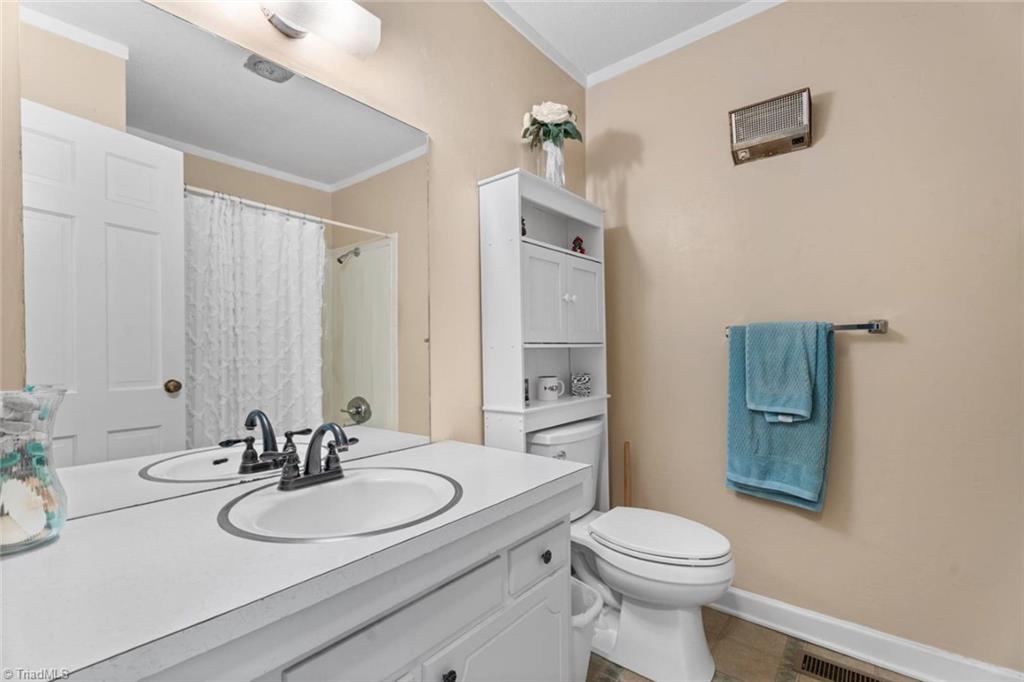 510 Hampton Drive, King, North Carolina image 16