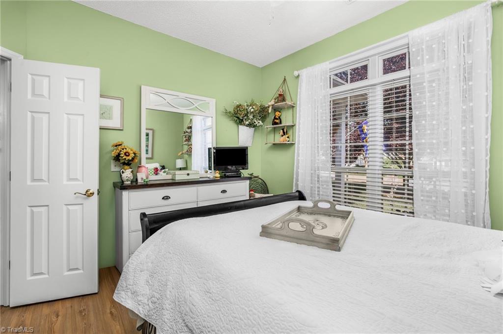 Greensboro, North Carolina 27455, United States, 3 Bedrooms Bedrooms, ,2 BathroomsBathrooms,Residential,Pending,170760