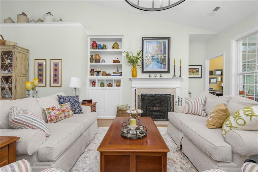 Greensboro, North Carolina 27455, United States, 3 Bedrooms Bedrooms, ,2 BathroomsBathrooms,Residential,Pending,170760