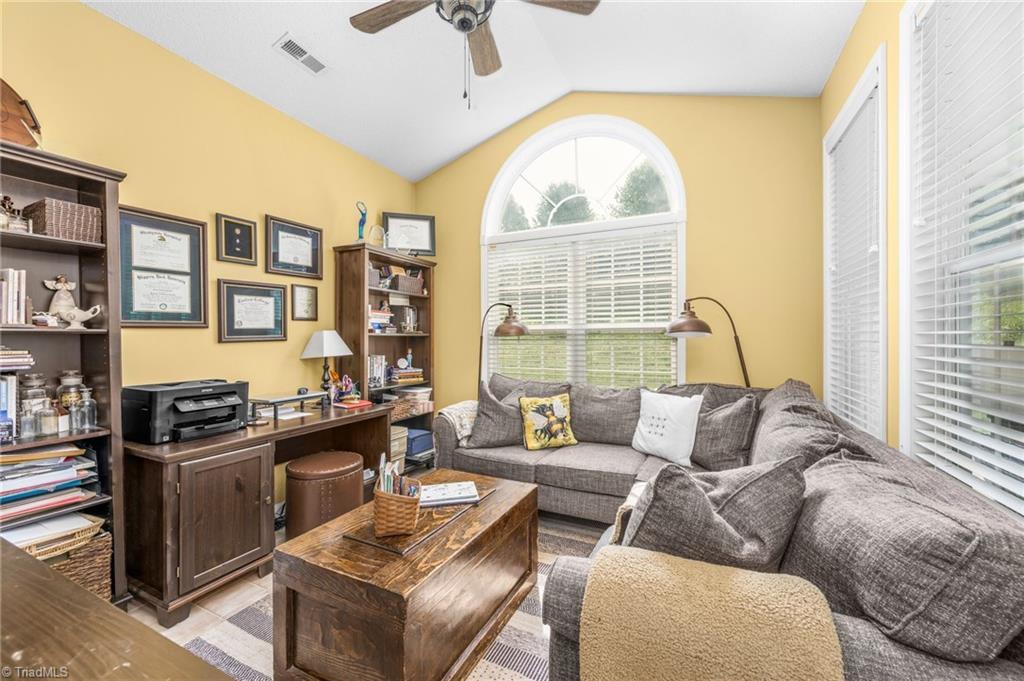 Greensboro, North Carolina 27455, United States, 3 Bedrooms Bedrooms, ,2 BathroomsBathrooms,Residential,Pending,170760