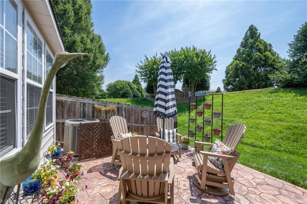 Greensboro, North Carolina 27455, United States, 3 Bedrooms Bedrooms, ,2 BathroomsBathrooms,Residential,Pending,170760