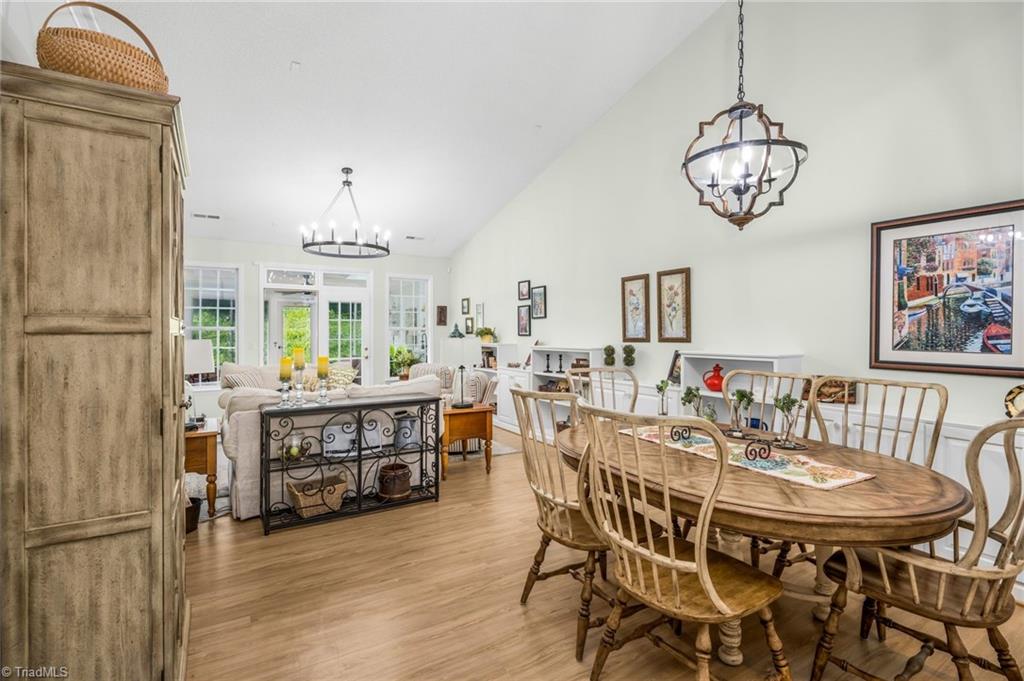 Greensboro, North Carolina 27455, United States, 3 Bedrooms Bedrooms, ,2 BathroomsBathrooms,Residential,Pending,170760