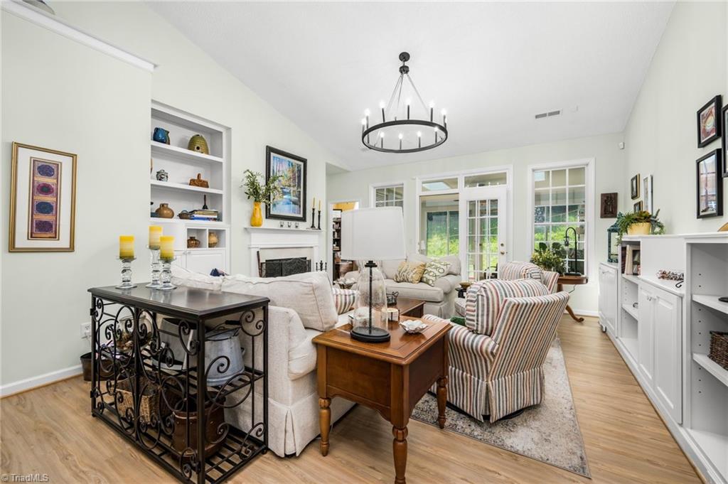 Greensboro, North Carolina 27455, United States, 3 Bedrooms Bedrooms, ,2 BathroomsBathrooms,Residential,Pending,170760