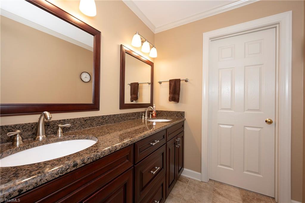 8056 Glengarriff Road, Clemmons, North Carolina image 33