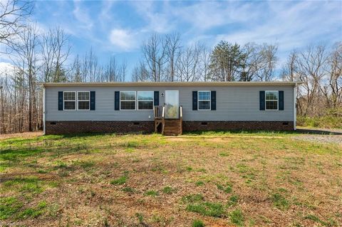 Mobile Home For Sale - 182 Pond View Drive<br/> Caswell County, Ruffin, NC 27326