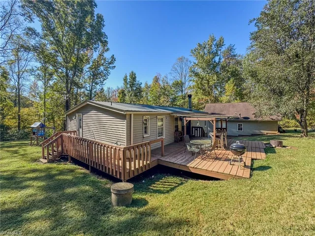 1060 Burch Tree Road, photo 4 of 25