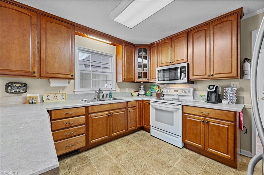 206 Cedarwood Drive, Salisbury, North Carolina image 12