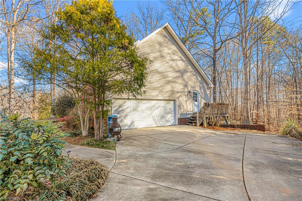 6967 Brandi Wood Circle, Summerfield, North Carolina image 34