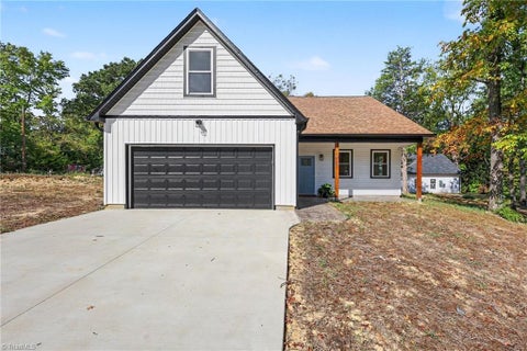 Homes For Sale - 176 Old Fisher Ferry Road<br/> Davidson County, Thomasville, NC 27360