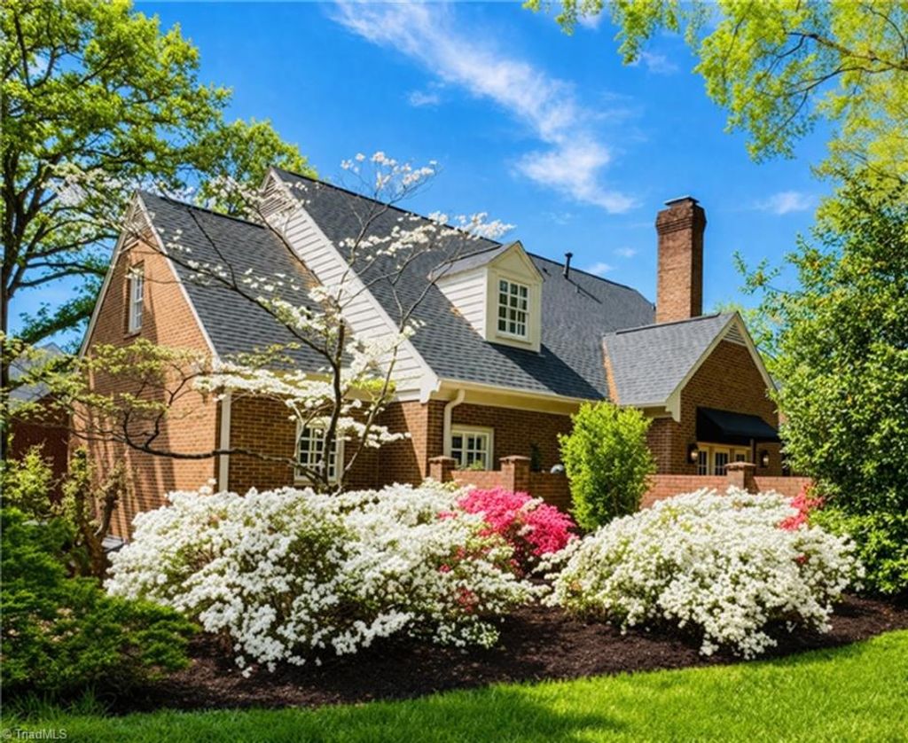 Photo of 2 Saint Augustine Square, Greensboro, NC 27408 (MLS # 1196193)