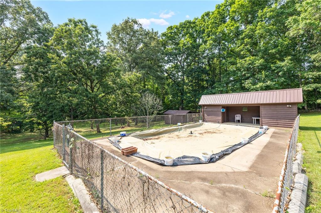180 Mountain Valley Drive, Eden, North Carolina image 34