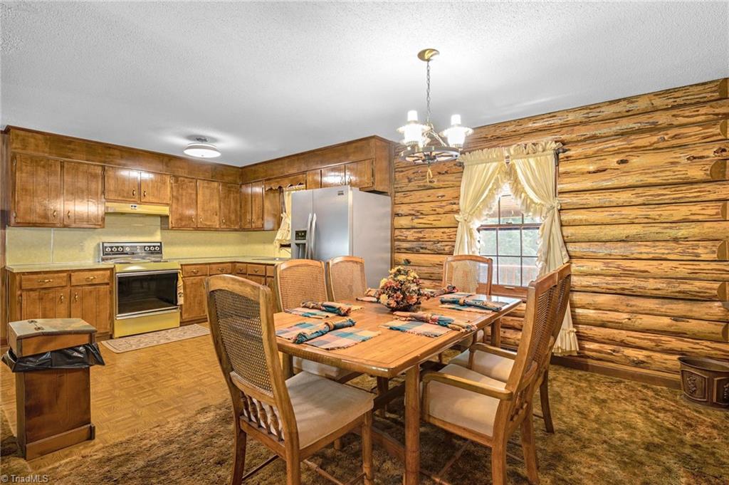 180 Mountain Valley Drive, Eden, North Carolina image 9