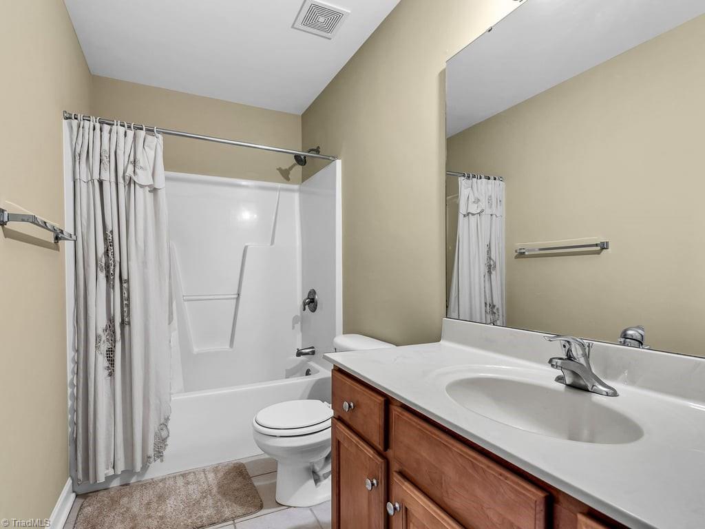 Winston-Salem, North Carolina 27104, United States, 5 Bedrooms Bedrooms, ,4 BathroomsBathrooms,Residential,Active,56684