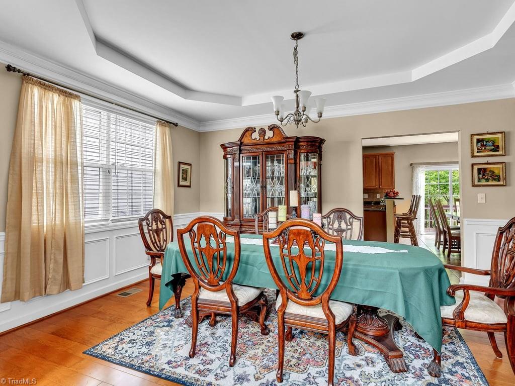 Winston-Salem, North Carolina 27104, United States, 5 Bedrooms Bedrooms, ,4 BathroomsBathrooms,Residential,Active,56684