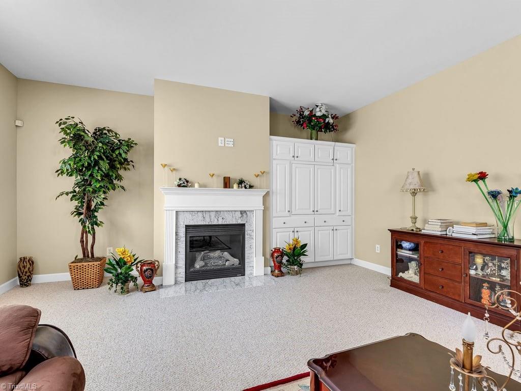 Winston-Salem, North Carolina 27104, United States, 5 Bedrooms Bedrooms, ,4 BathroomsBathrooms,Residential,Active,56684