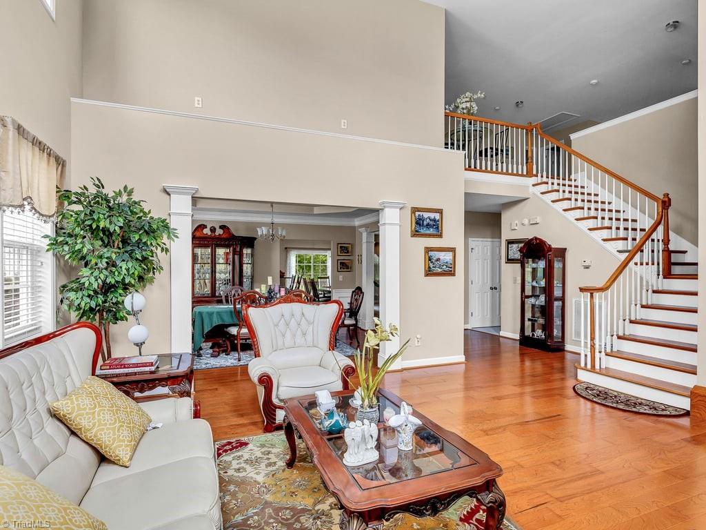 Winston-Salem, North Carolina 27104, United States, 5 Bedrooms Bedrooms, ,4 BathroomsBathrooms,Residential,Active,56684