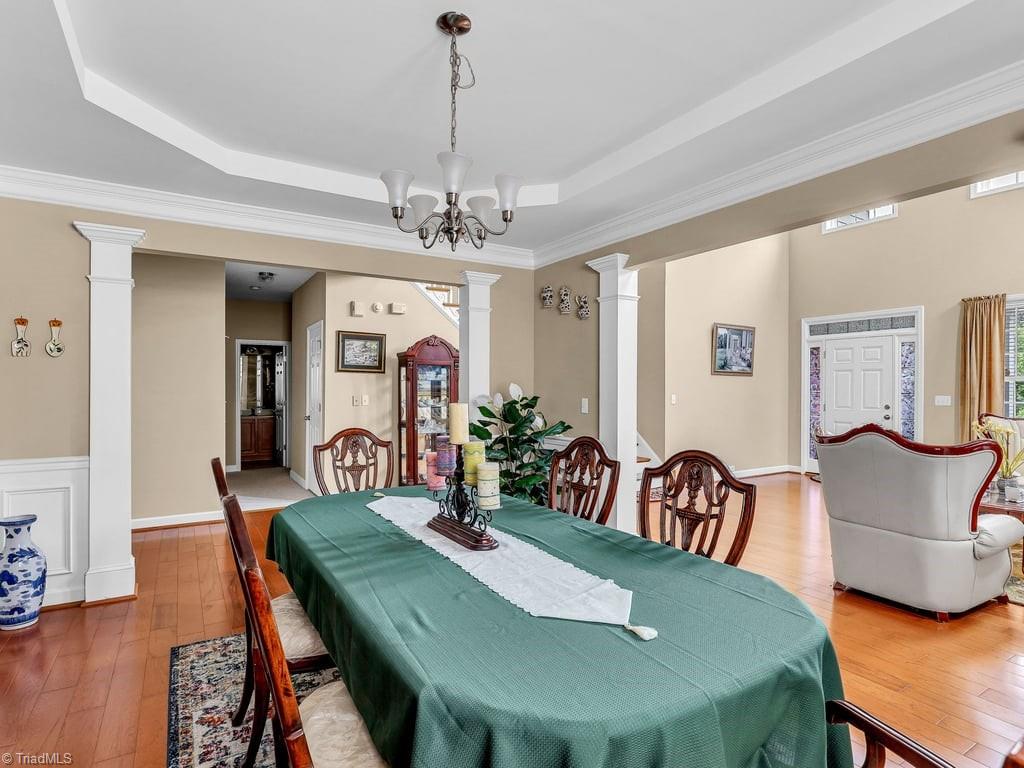 Winston-Salem, North Carolina 27104, United States, 5 Bedrooms Bedrooms, ,4 BathroomsBathrooms,Residential,Active,56684