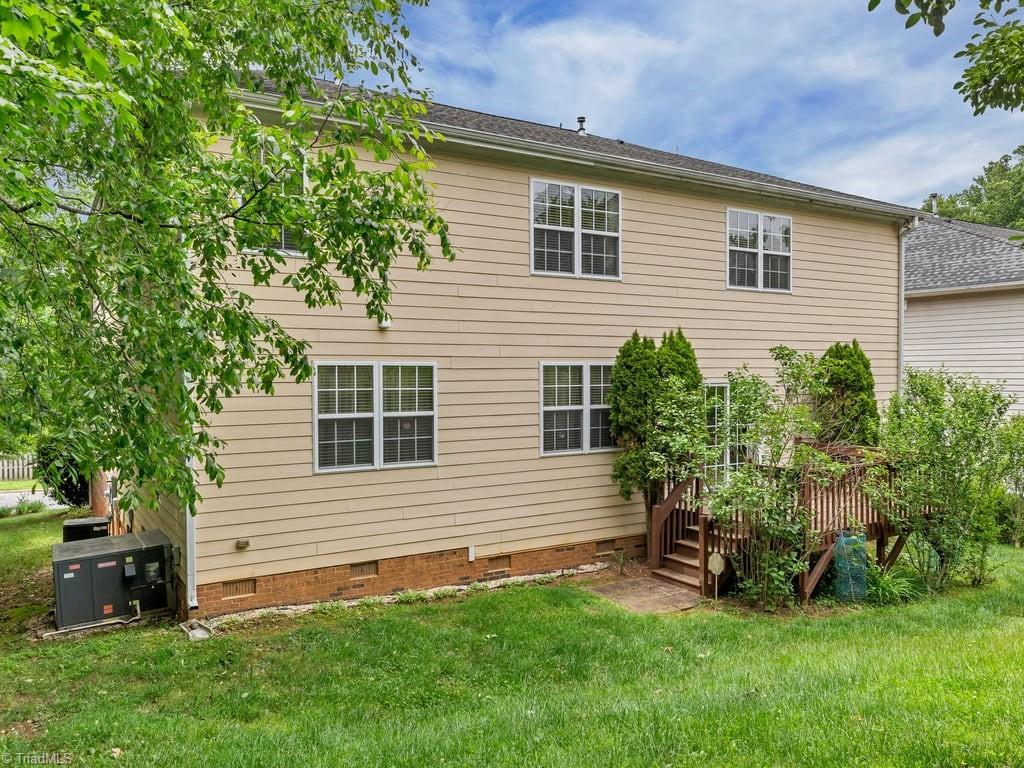 Winston-Salem, North Carolina 27104, United States, 5 Bedrooms Bedrooms, ,4 BathroomsBathrooms,Residential,Active,56684