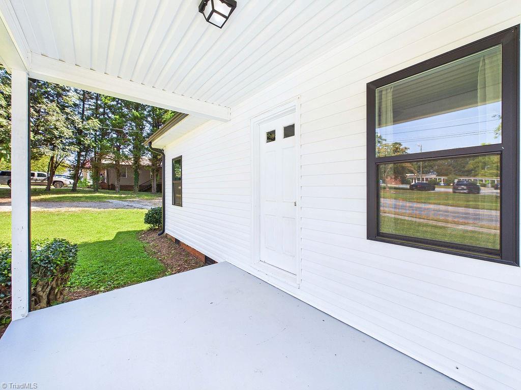 Photo of 812 Arlington Street, High Point, NC 27260 (MLS # 1236555)