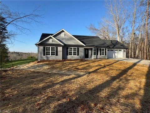 Homes For Sale - 586 Culler Road<br/> Surry County, Pinnacle, NC 27043