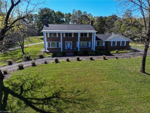 Homes For Sale - 105 Pepperbush Trail<br/> Dobson, NC 27017