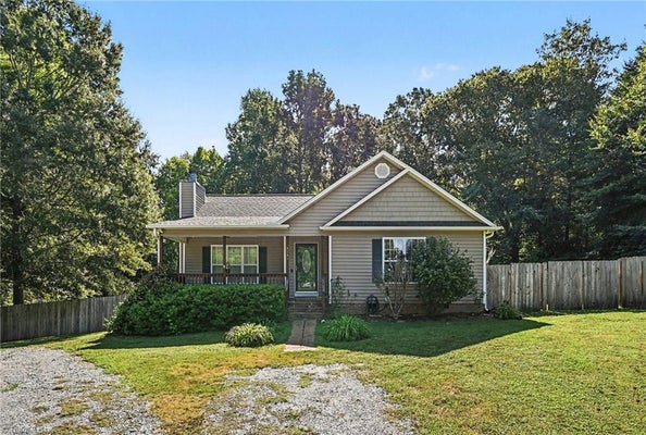 4141 WHISPERING OAKS CT, GRAHAM, NC 27253 - Image 3fc388bd113a7abafdf40094db75e47d/760018569