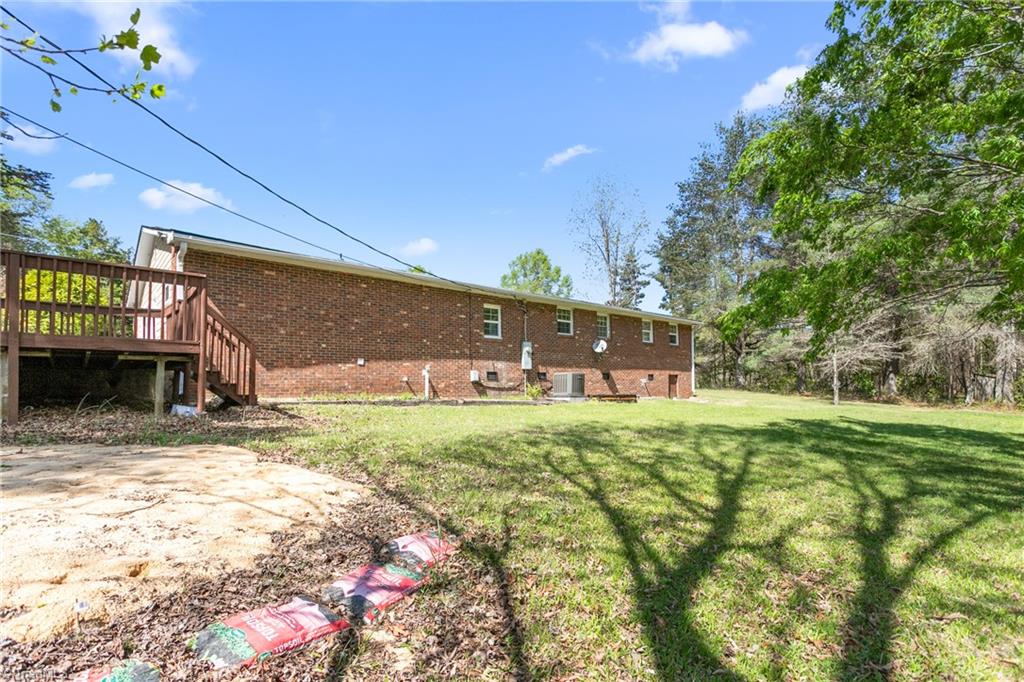 223 W Matthews Street, Stoneville, North Carolina image 28