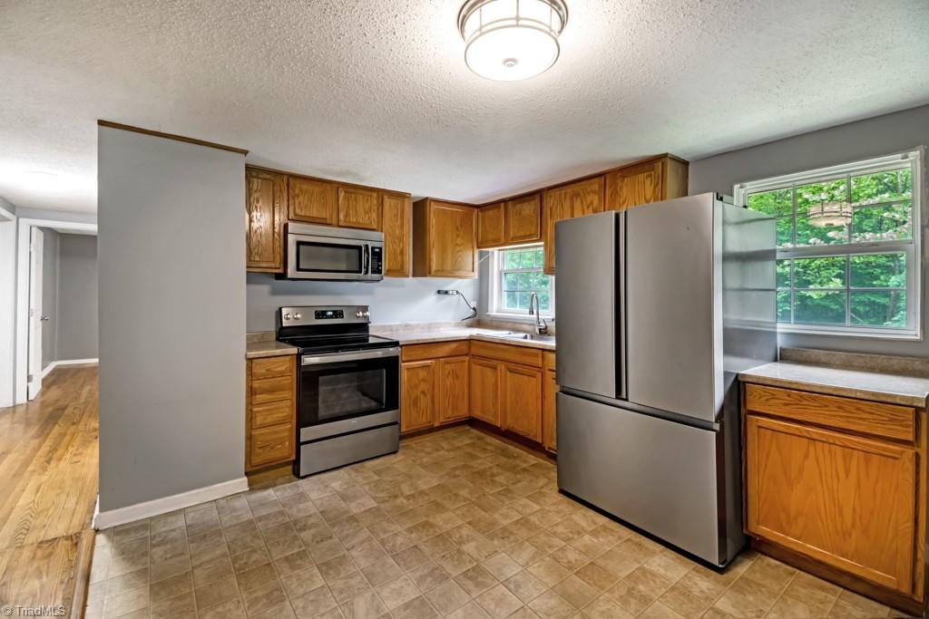 223 W Matthews Street, Stoneville, North Carolina image 10