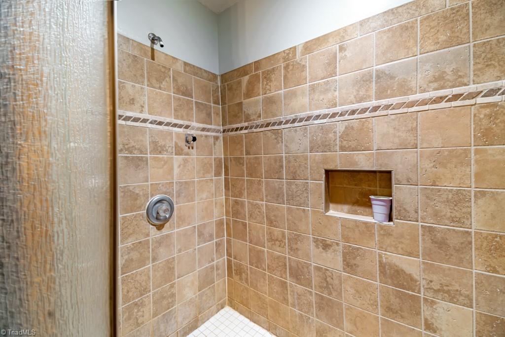 223 W Matthews Street, Stoneville, North Carolina image 33