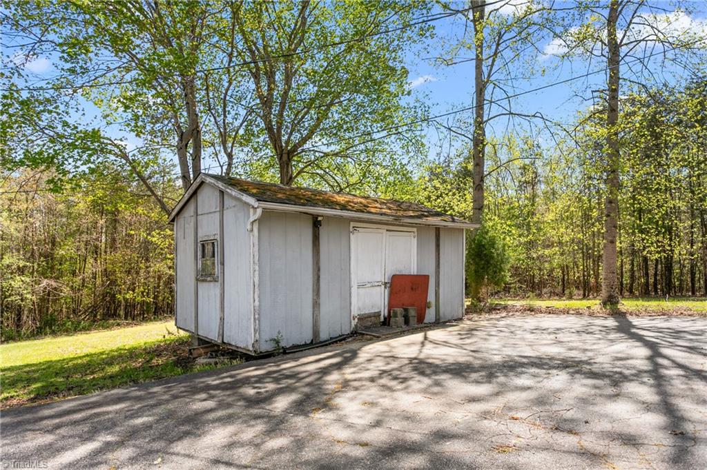 223 W Matthews Street, Stoneville, North Carolina image 31