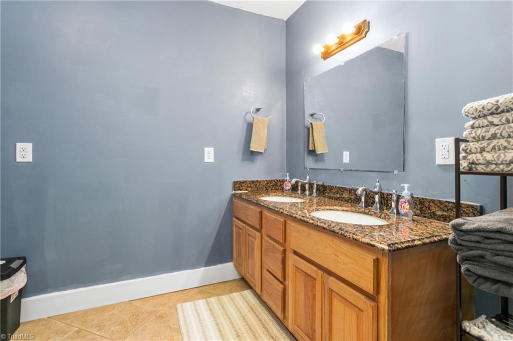 223 W Matthews Street, Stoneville, North Carolina image 15
