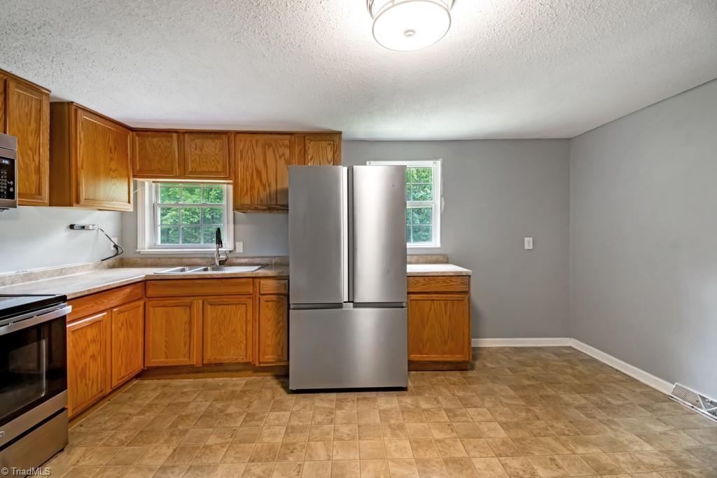 223 W Matthews Street, Stoneville, North Carolina image 12