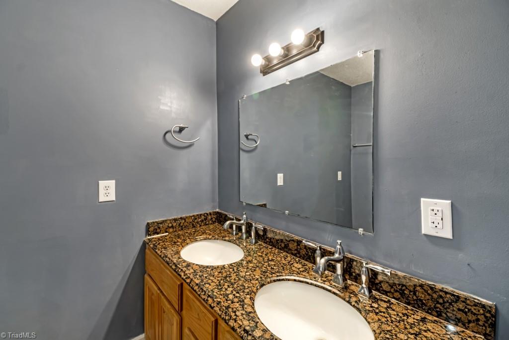 223 W Matthews Street, Stoneville, North Carolina image 31