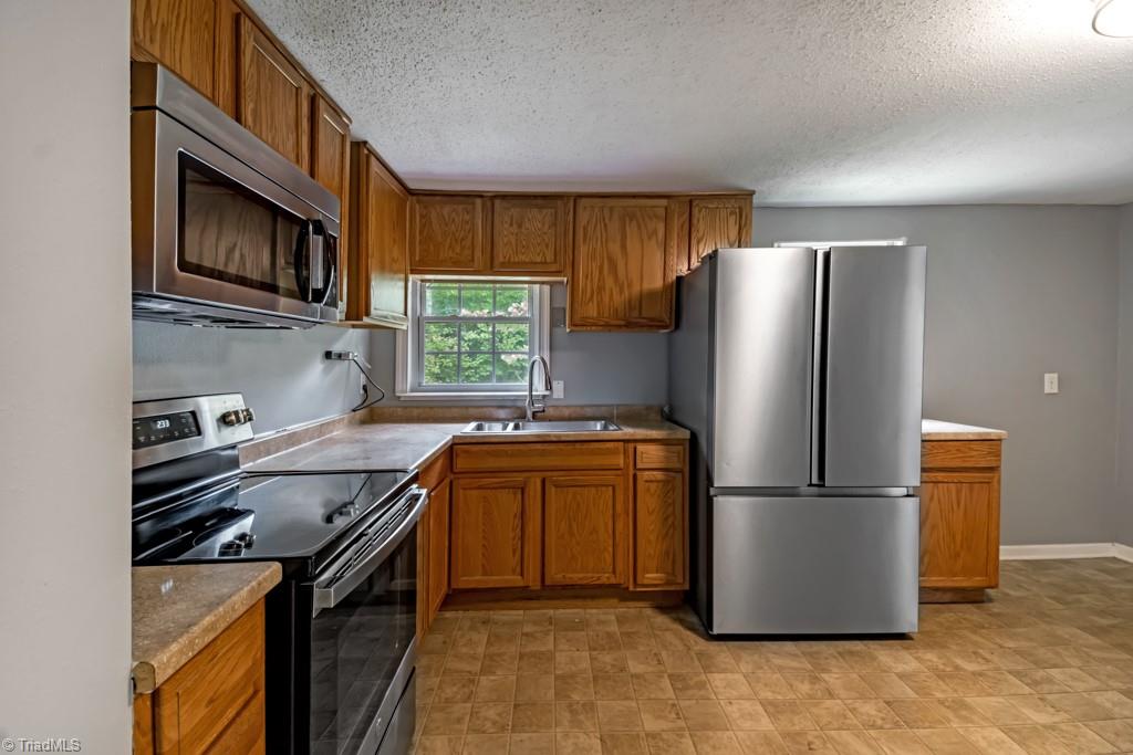 223 W Matthews Street, Stoneville, North Carolina image 9