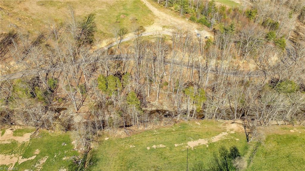 TBD Highlands Parkway, Mouth of Wilson, Virginia image 16