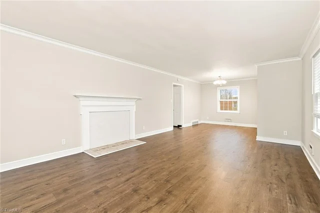 3816 Kirby Drive, photo 2 of 21