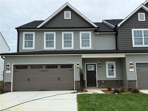 Homes For Sale - 204 Oakdale Forest Court<br/> Jamestown, NC 27282