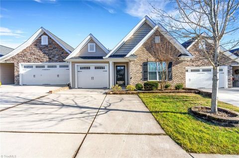 Homes For Sale - 693 Ansley Way<br/> High Point, NC 27265