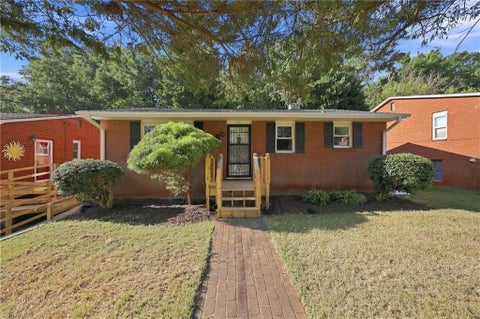 Homes For Sale - 1664 NE 23rd Street<br/> Winston-Salem, NC 27105