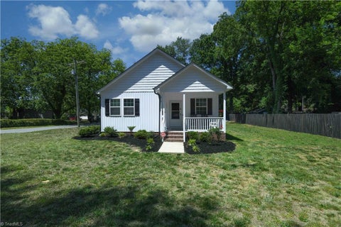 Homes For Sale - 816 Barnes Street<br/> Reidsville, NC 27320